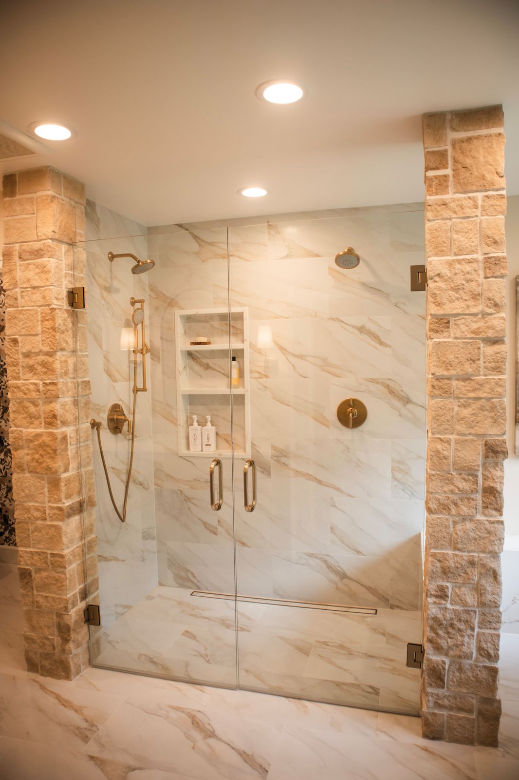 Bathroom remodel layout and space planning
