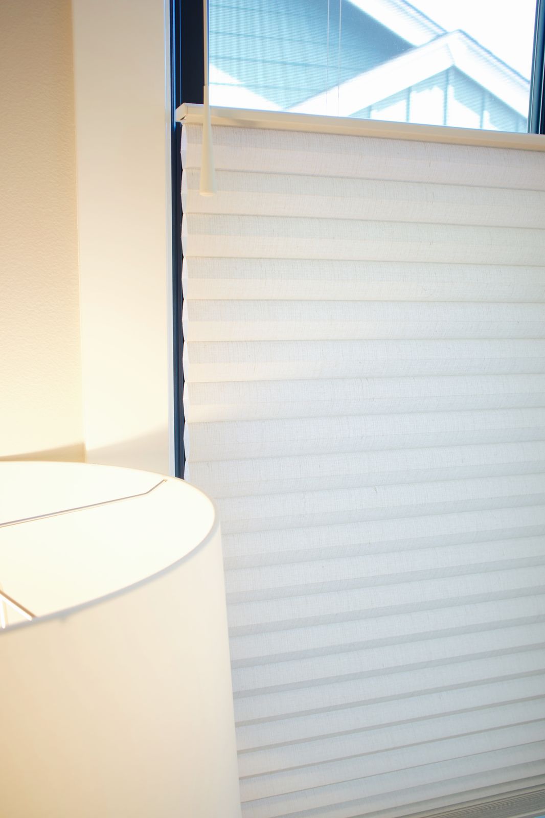 Cellular shade detail on a Bellevue window treatment installation